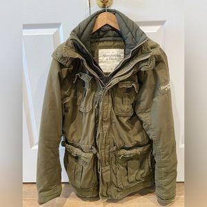 Mens Abercrombie & Fitch medium green coat w/ dual zipper, hood & 4 pockets